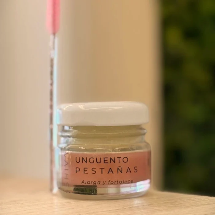 UNGÜENTO DE PESTAÑAS Y CEJAS