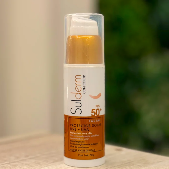 PROTECTOR SOLAR FACIAL FPS50+ - Con color
